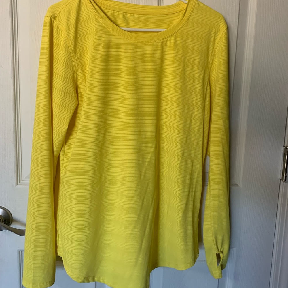 Gorgeous bright, yellow Zyia long sleeve